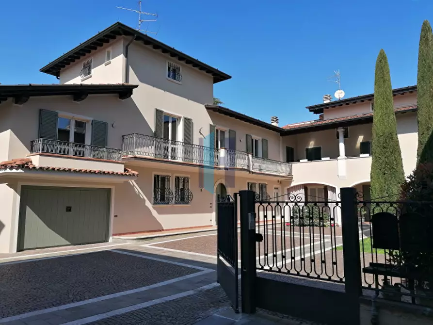 Immagine 35 di Villetta a schiera in affitto  a Travagliato