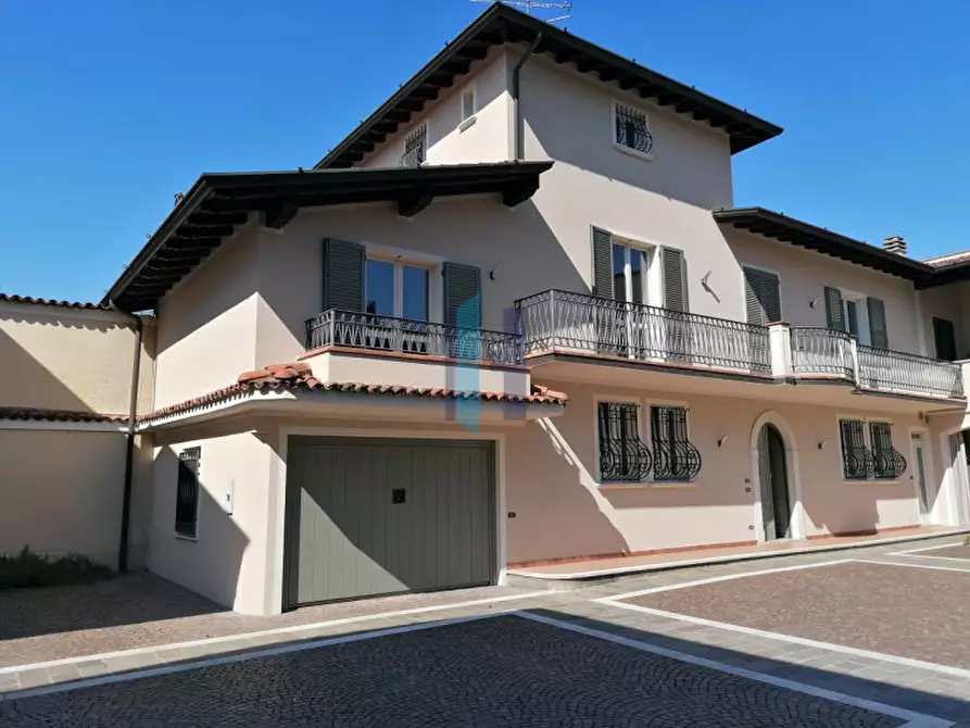 Immagine 36 di Villetta a schiera in affitto  a Travagliato