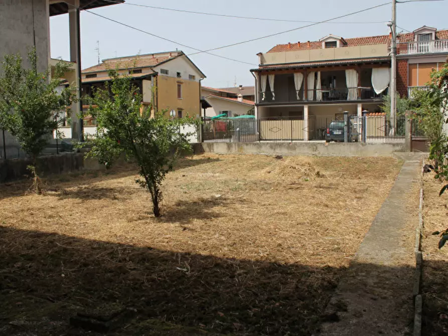 Immagine 14 di Rustico / casale in vendita  a Travagliato