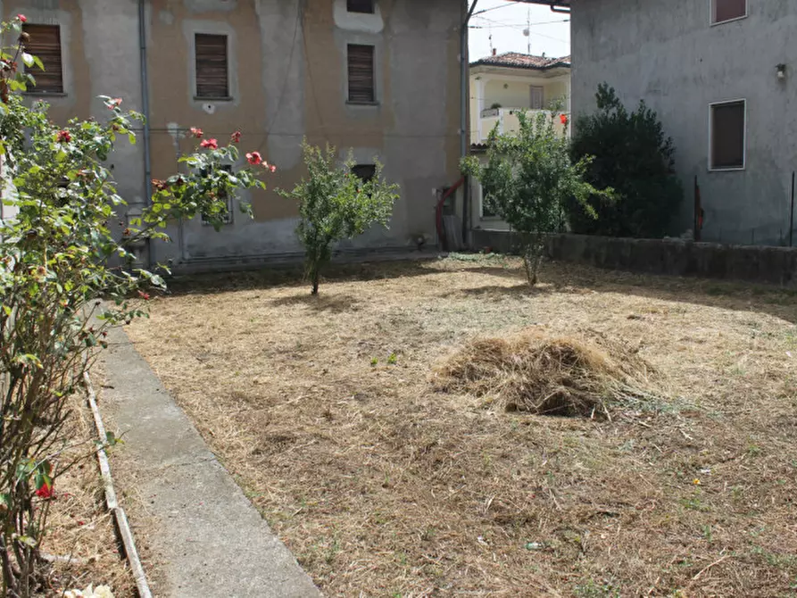 Immagine 17 di Rustico / casale in vendita  a Travagliato