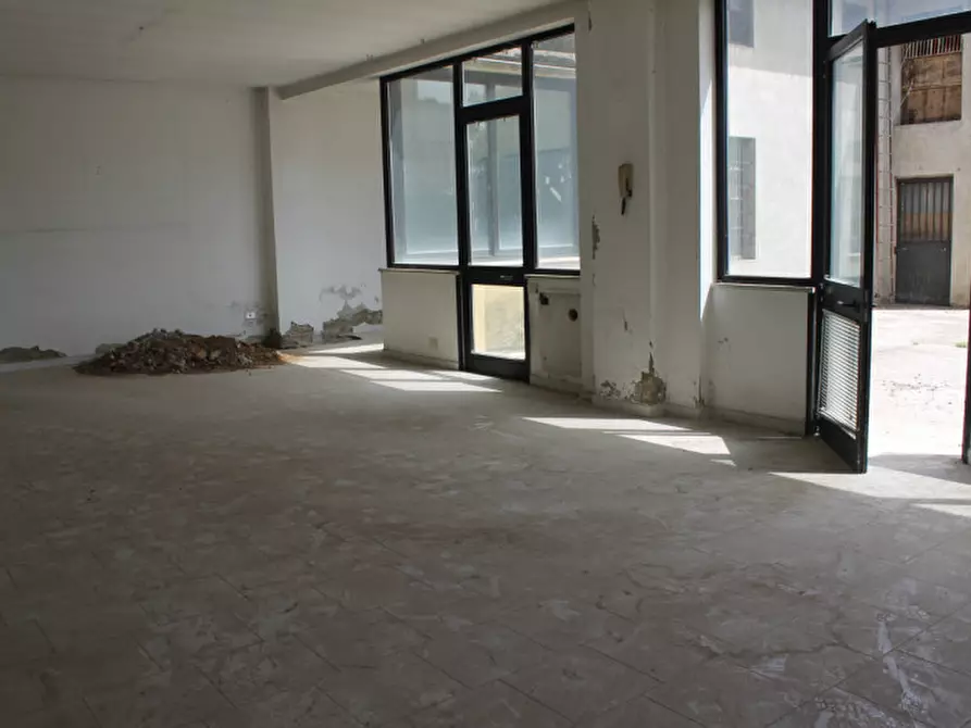 Immagine 20 di Rustico / casale in vendita  a Travagliato