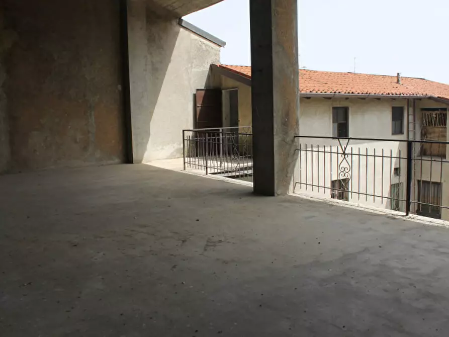 Immagine 26 di Rustico / casale in vendita  a Travagliato