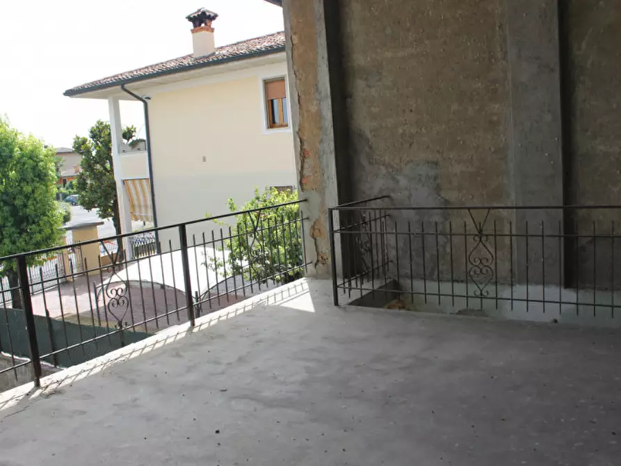 Immagine 30 di Rustico / casale in vendita  a Travagliato