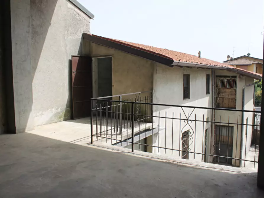 Immagine 31 di Rustico / casale in vendita  a Travagliato