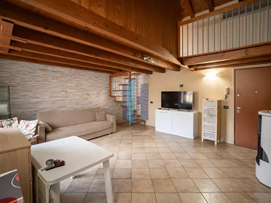 Immagine 1 di Appartamento in vendita  a Travagliato