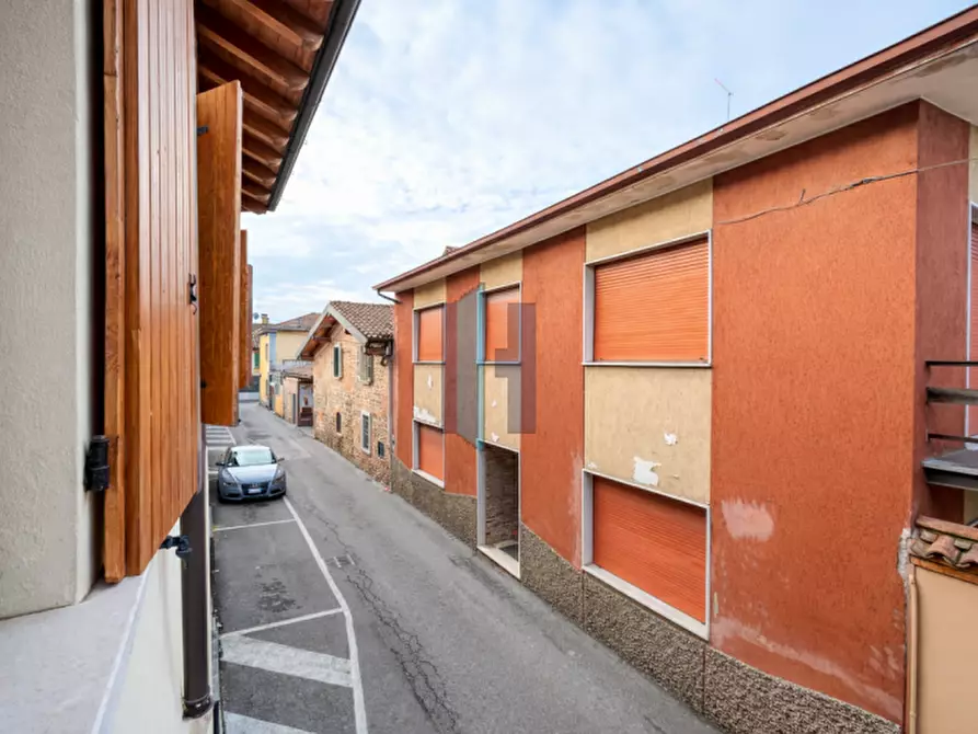 Immagine 6 di Appartamento in vendita  a Travagliato