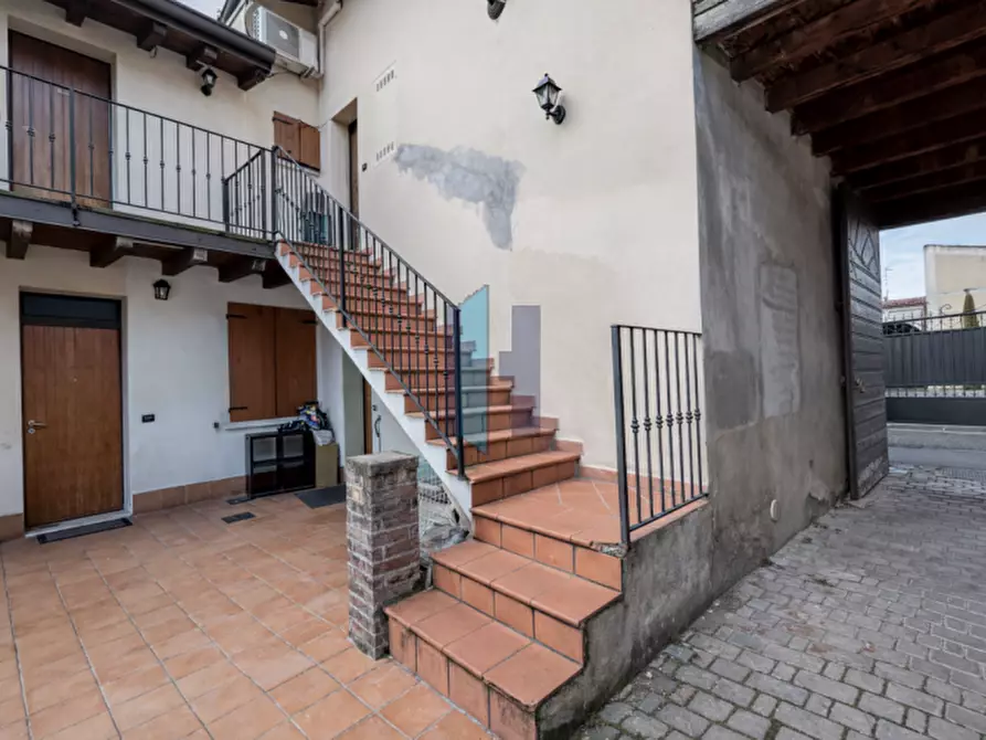 Immagine 12 di Appartamento in vendita  a Travagliato