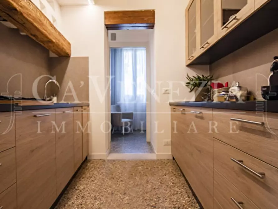 Immagine 8 di Appartamento in vendita  in Riva De Biasio a Venezia