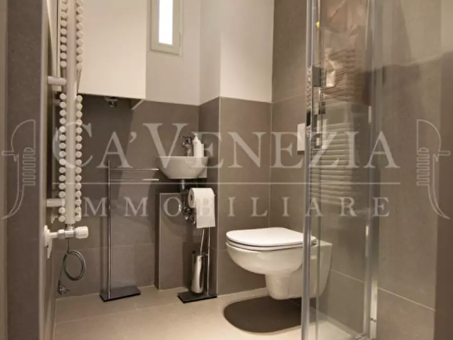Immagine 22 di Appartamento in vendita  in Riva De Biasio a Venezia