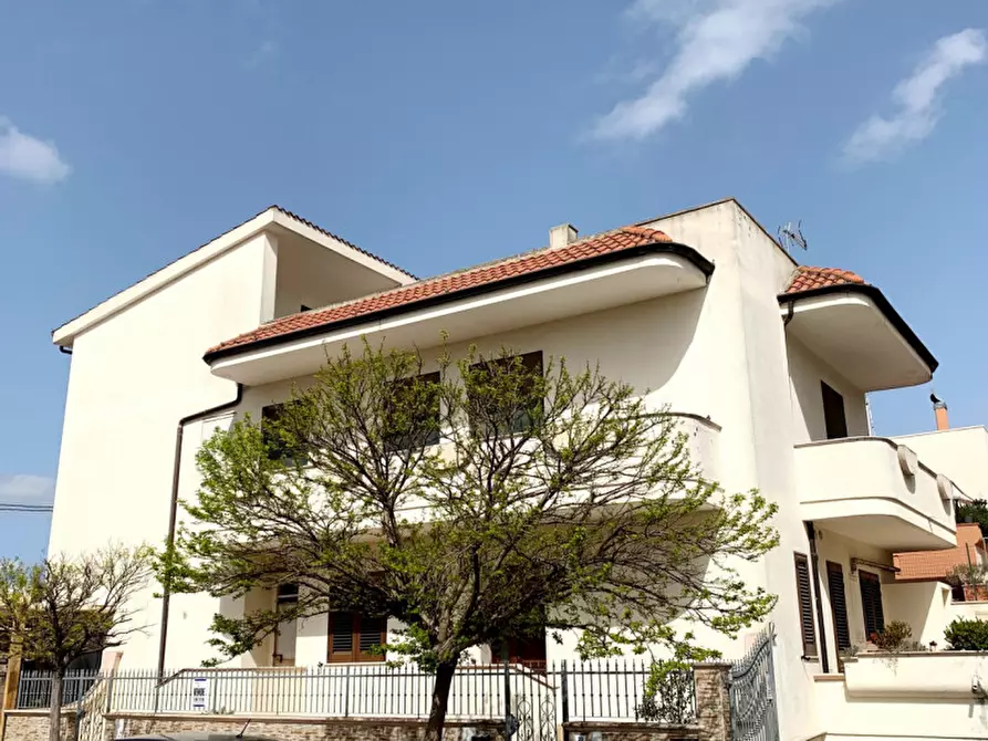 Immagine 1 di Casa indipendente in vendita  in Via Danubio a Casarano
