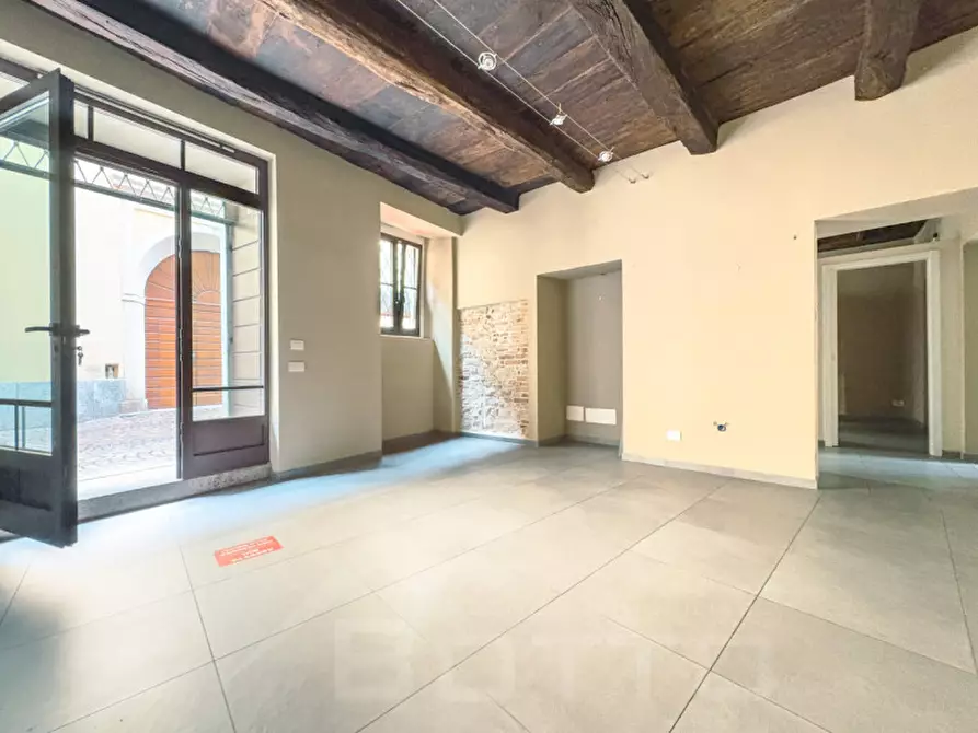 Immagine 1 di Negozio in vendita  in Via prevosto felice piana 33 a Borgomanero