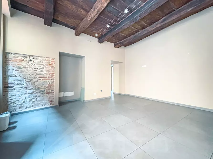 Immagine 2 di Negozio in vendita  in Via prevosto felice piana 33 a Borgomanero