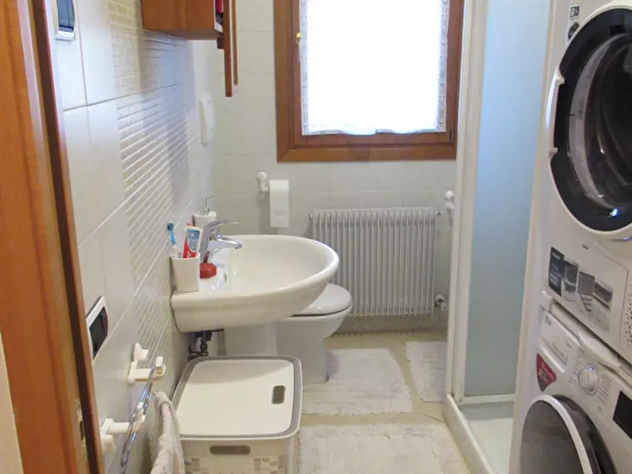 Immagine 18 di Appartamento in vendita  in via europa a Giavera Del Montello