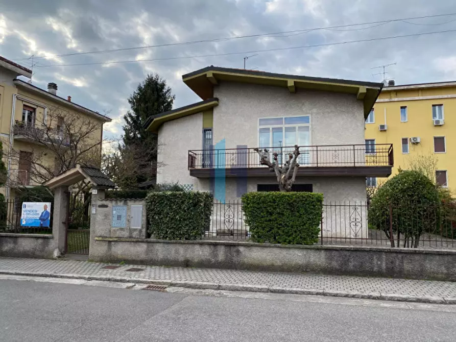 Immagine 2 di Villa in vendita  in Traversa Sedicesima Villaggio Sereno 14 a Brescia