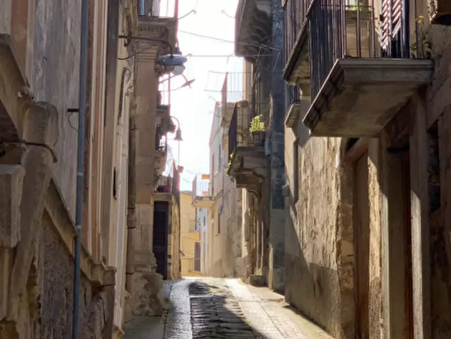 Immagine 2 di Casa indipendente in vendita  in Corso Regina Margherita 83 a Modica
