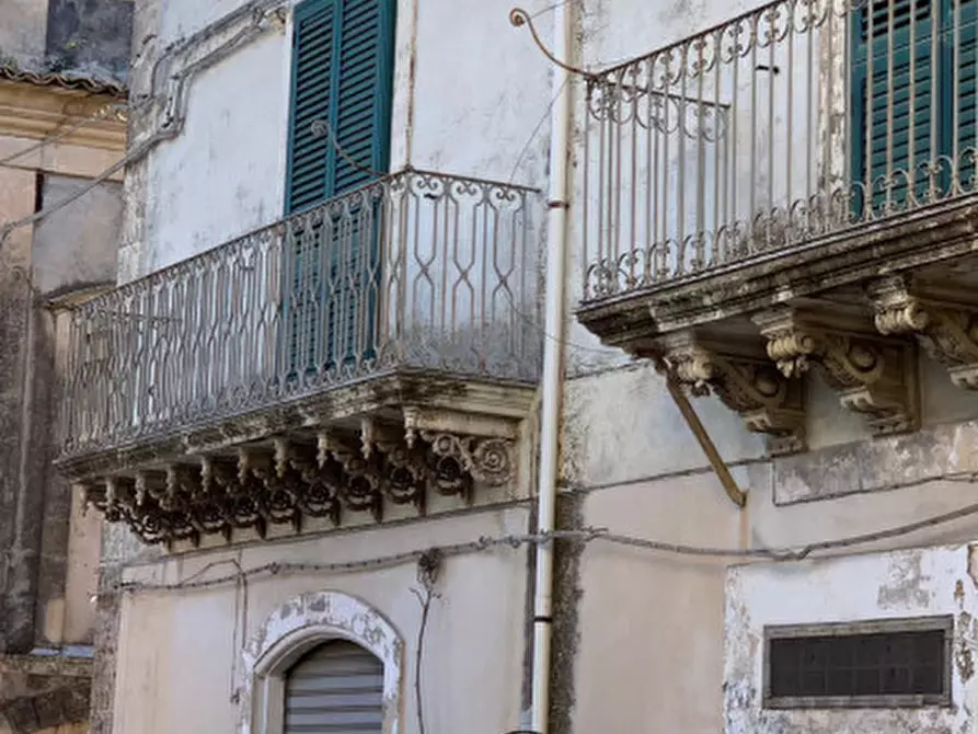 Immagine 32 di Casa indipendente in vendita  in Corso Regina Margherita 83 a Modica