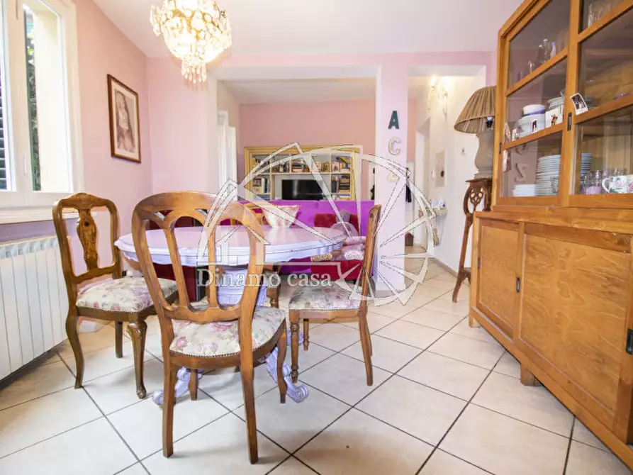 Immagine 9 di Casa indipendente in vendita  a Prato