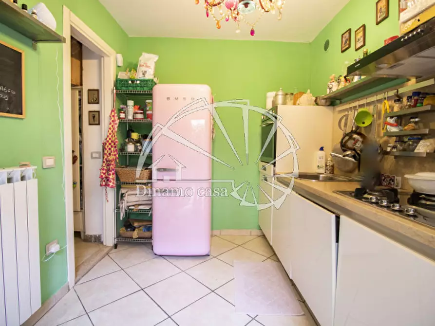 Immagine 11 di Casa indipendente in vendita  a Prato