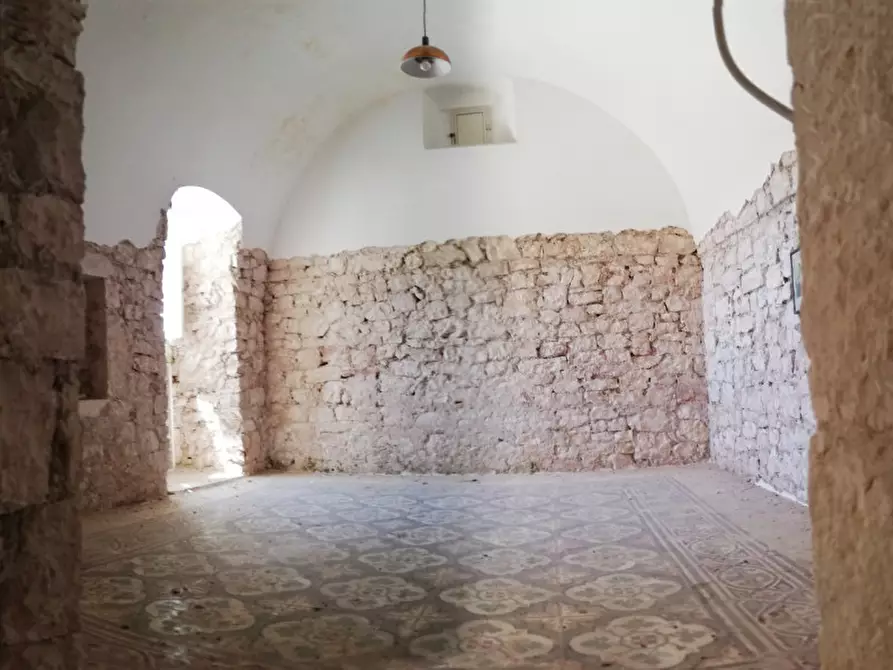 Immagine 21 di Rustico / casale in vendita  a Cisternino