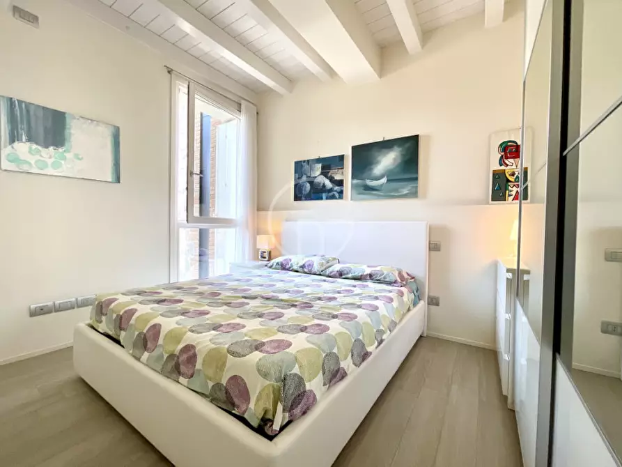 Immagine 16 di Appartamento in vendita  a Desenzano Del Garda