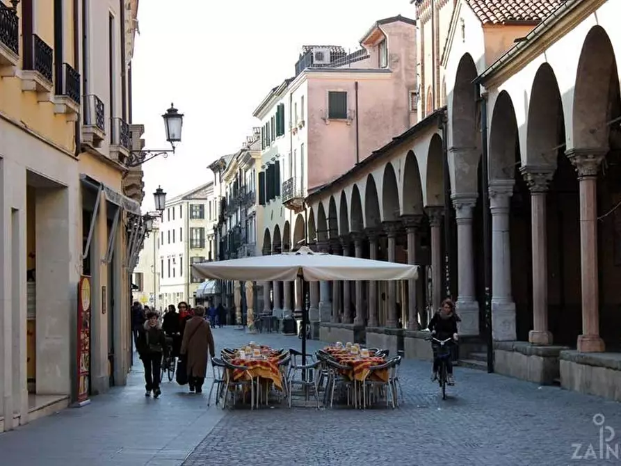 Immagine 5 di Negozio in affitto  in canton del gallo a Padova