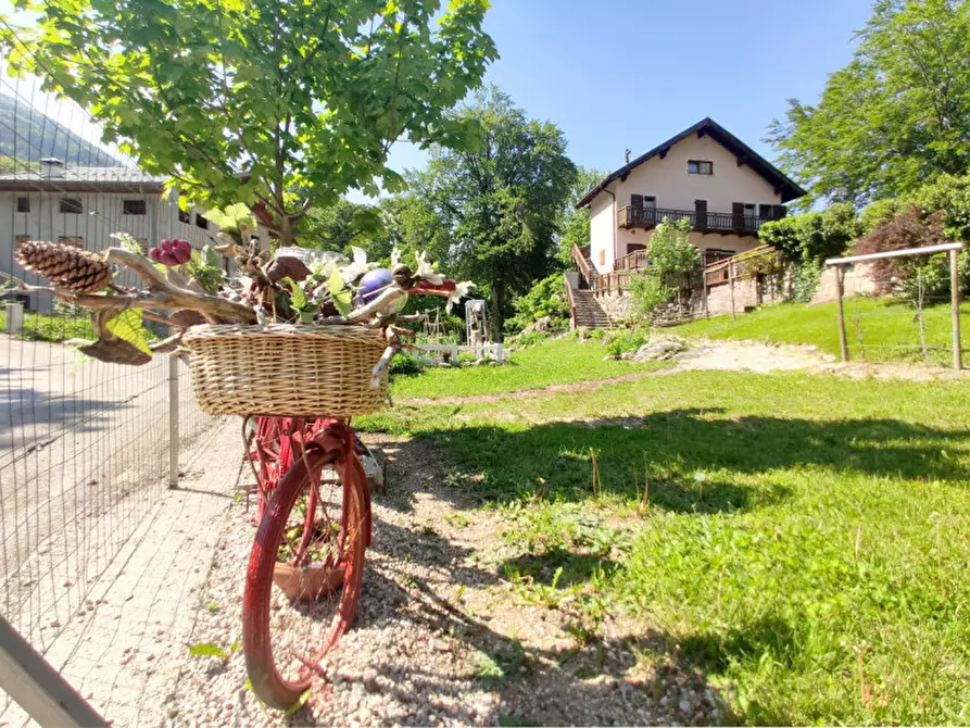 Immagine 2 di Casa bifamiliare in vendita  in via malga a Madruzzo