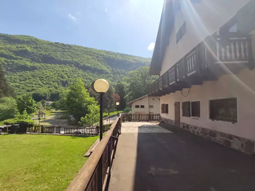 Immagine 5 di Casa bifamiliare in vendita  in via malga a Madruzzo