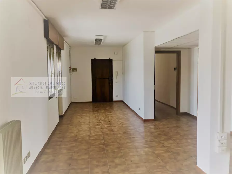 Immagine 4 di Ufficio in affitto  a Zero Branco