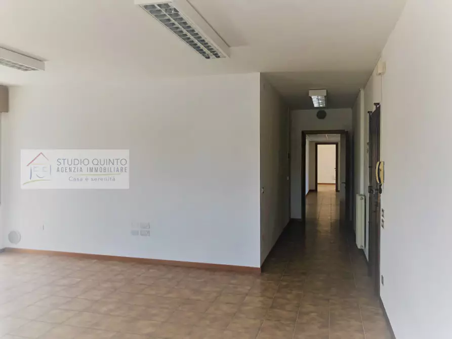 Immagine 6 di Ufficio in affitto  a Zero Branco