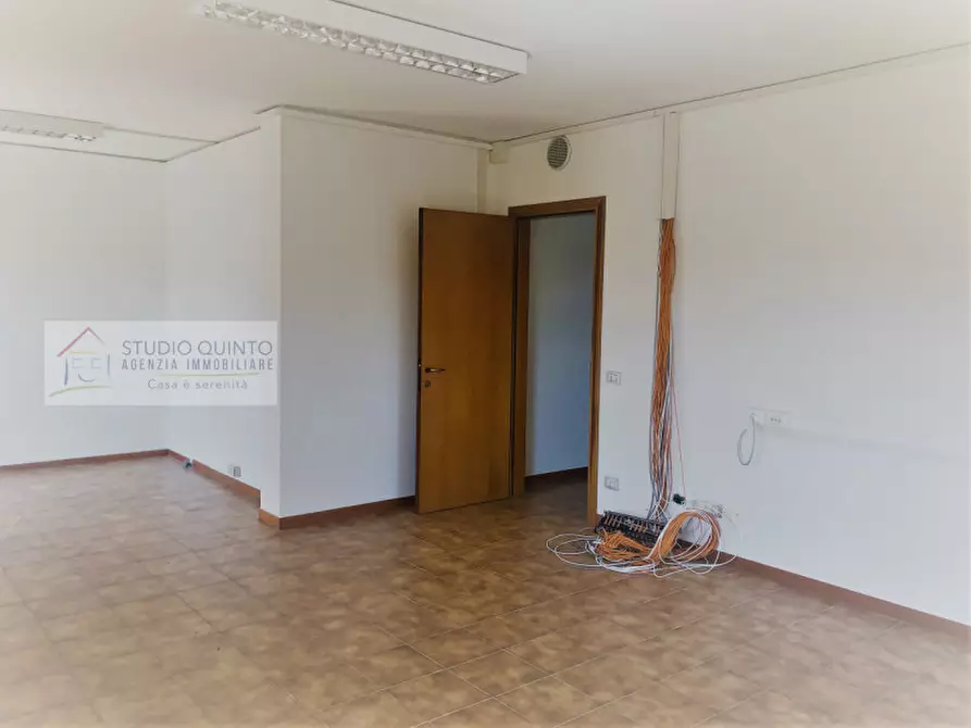 Immagine 10 di Ufficio in affitto  a Zero Branco