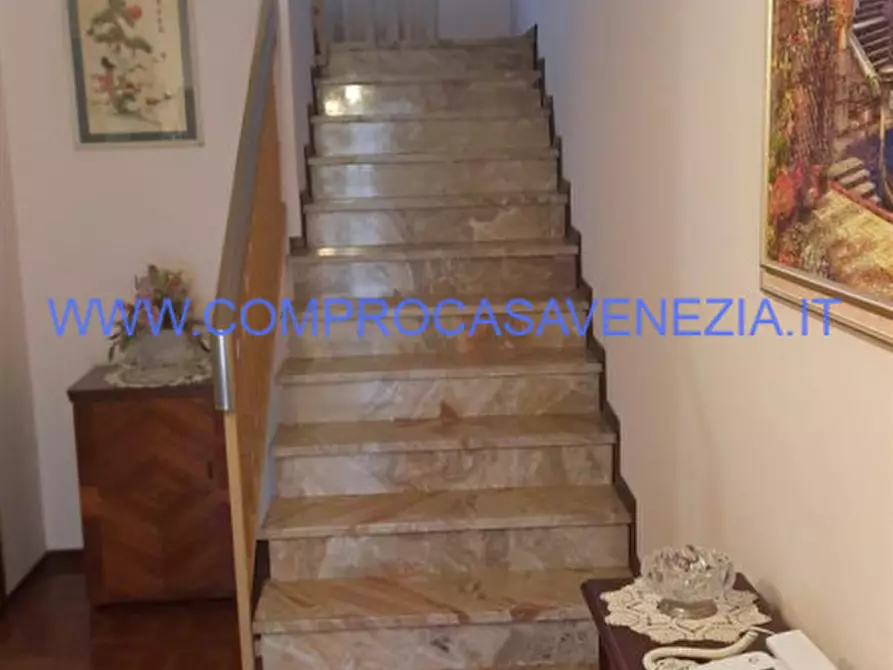 Immagine 8 di Rustico / casale in vendita  in via fontane a Villorba