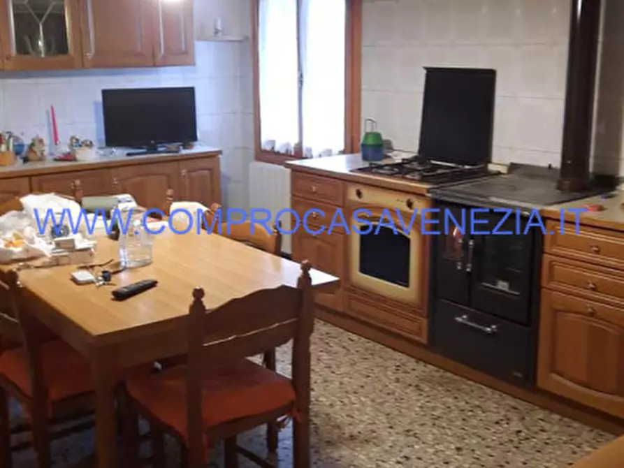 Immagine 17 di Rustico / casale in vendita  in via fontane a Villorba