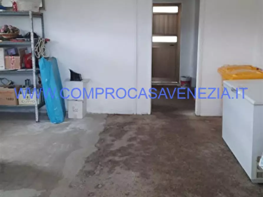 Immagine 21 di Rustico / casale in vendita  in via fontane a Villorba