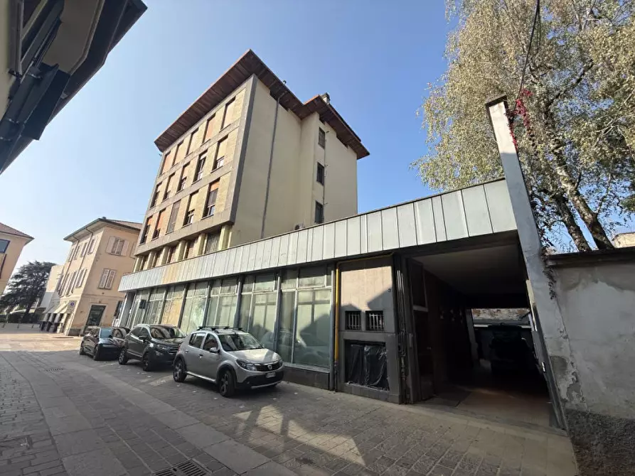 Immagine 11 di Appartamento in vendita  in Via Solferino a Meda