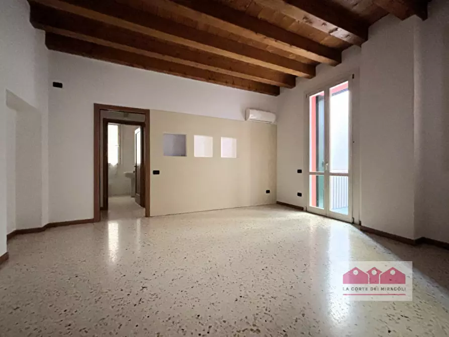 Immagine 4 di Ufficio in affitto  in Contrà Muscheria a Vicenza