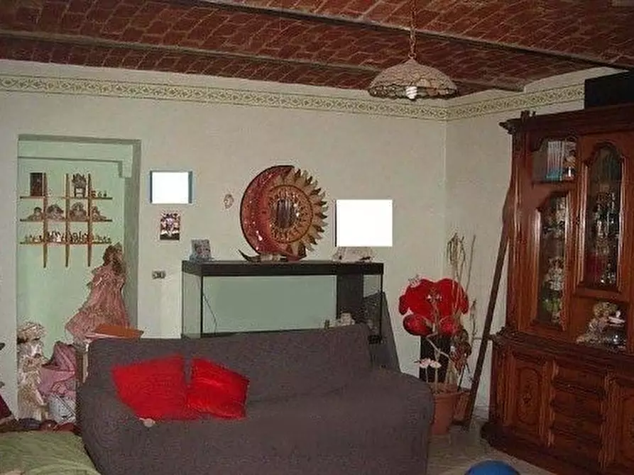 Immagine 2 di Casa indipendente in vendita  in Vicolo E. Barosso 6 a Viale D'asti