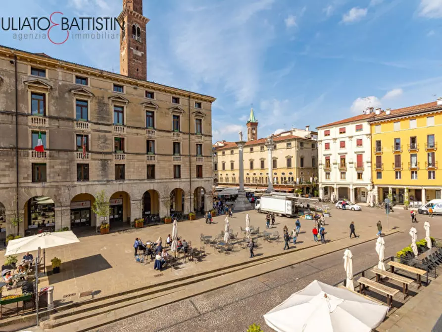 Immagine 1 di Appartamento in vendita  in PIAZZA BIADE 22 a Vicenza