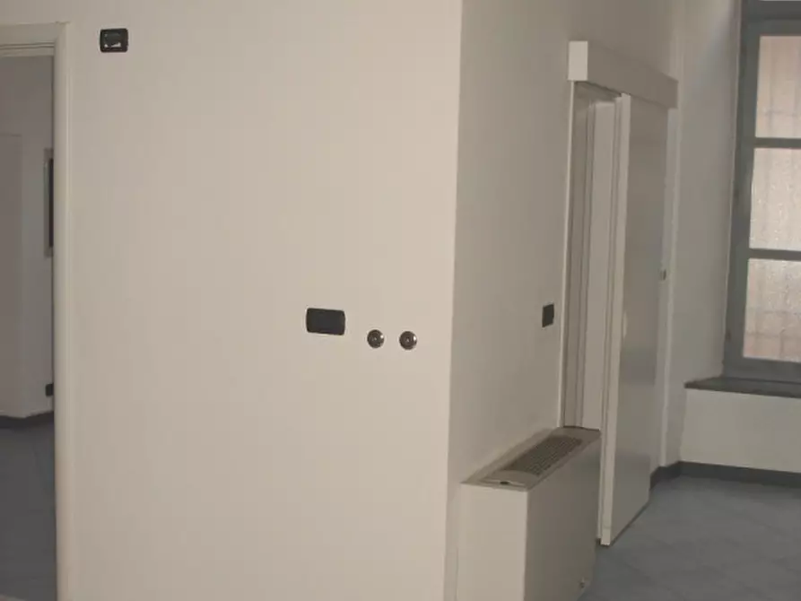 Immagine 27 di Ufficio in vendita  in Piazza Santo stefano 5 a Casale Monferrato