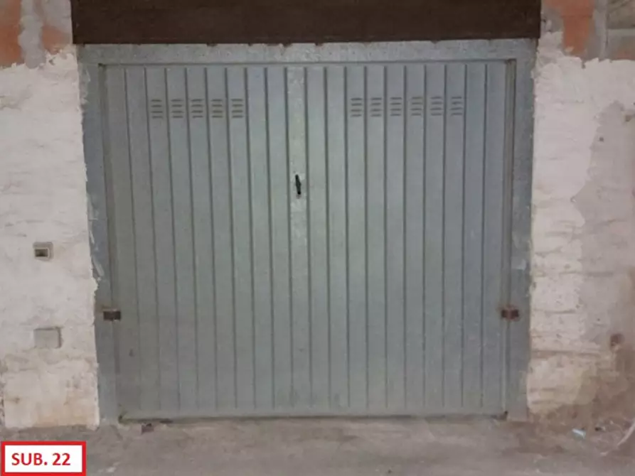 Immagine 1 di Garage in vendita  in Via Vampolieri, N. 73 a Aci Catena