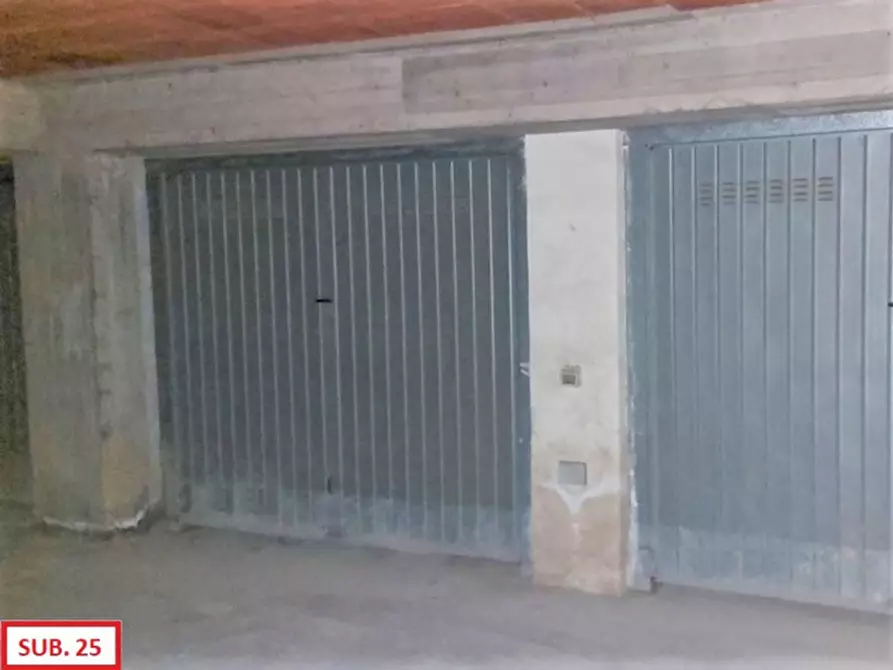 Immagine 1 di Garage in vendita  in Via Vampolieri, N. 73 a Aci Catena