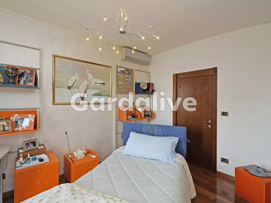 Immagine 20 di Appartamento in vendita  a Sirmione