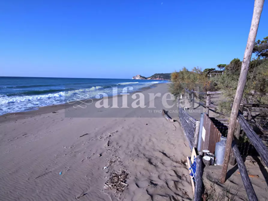 Immagine 5 di Villa in vendita  a Castiglione Della Pescaia