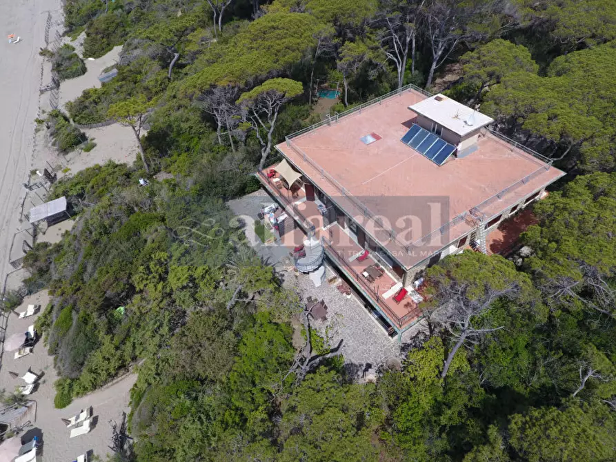 Immagine 36 di Villa in vendita  a Castiglione Della Pescaia