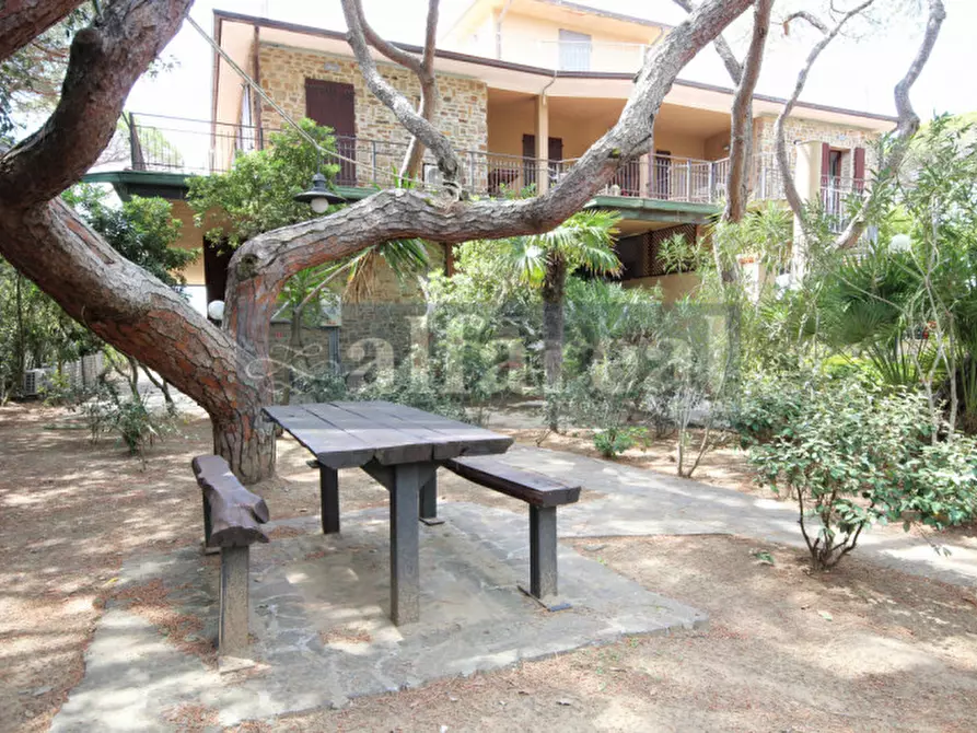 Immagine 49 di Villa in vendita  a Castiglione Della Pescaia