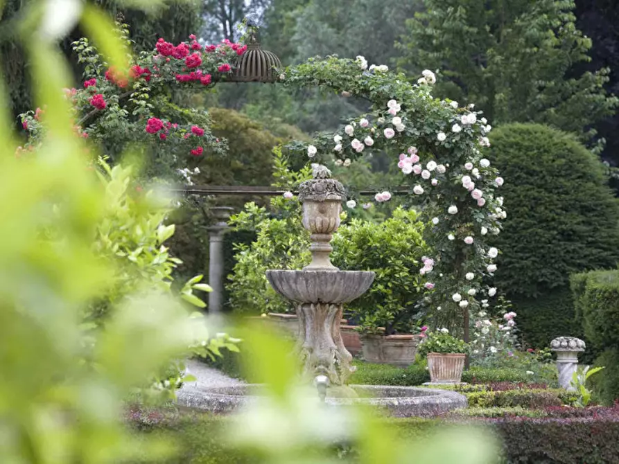 Immagine 1 di Villa in vendita  a Abano Terme