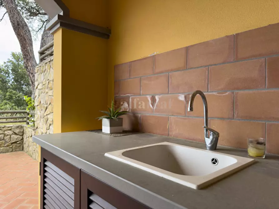 Immagine 26 di Appartamento in vendita  in località Serignano a Castiglione Della Pescaia