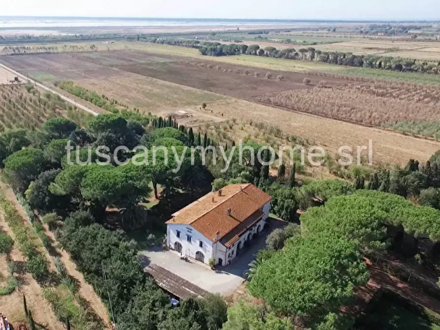 Immagine 1 di Casa quadrifamiliare in vendita  a Castiglione Della Pescaia