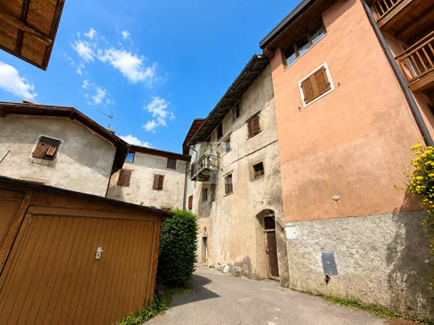 Immagine 7 di Rustico / casale in vendita  in VIA NICOLETTI n. 13 a Cavedine