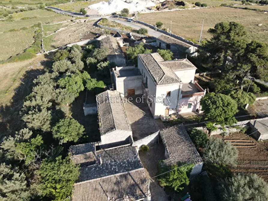Immagine 35 di Villa in vendita  in Contrada Quartarella a Modica