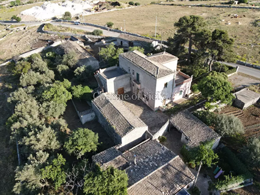 Immagine 39 di Villa in vendita  in Contrada Quartarella a Modica